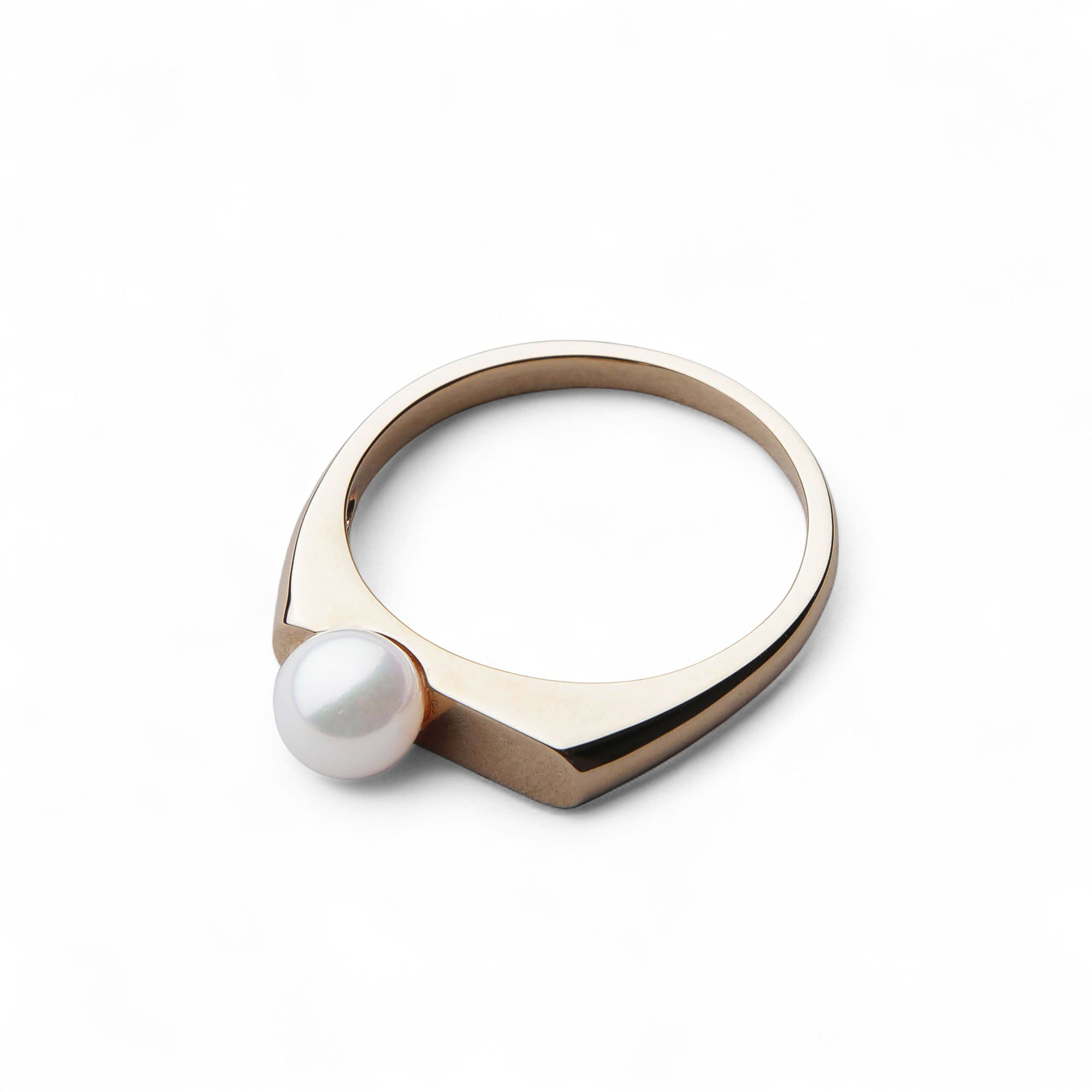 Carina Akoya Pearl Signet Ring 5.5-6.0mm K10 Yellow Gold