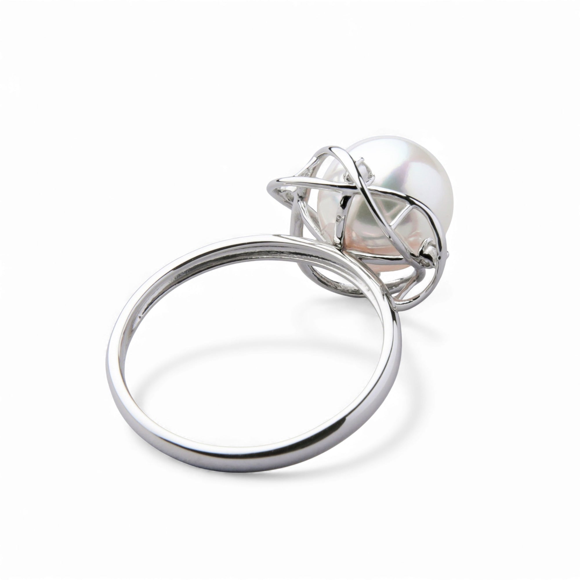 LUXE Akoya珍珠戒指 8.5–9.0毫米 PT900