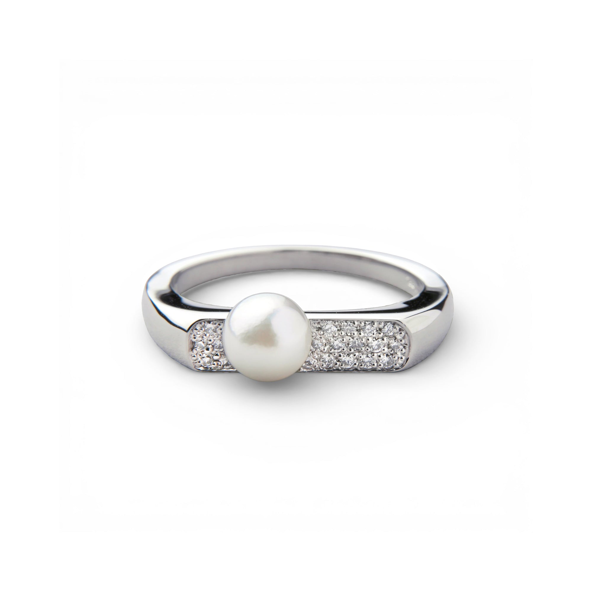 Carina Akoya Pearl Signet Ring 5.5-6.0mm PT900 Diamond