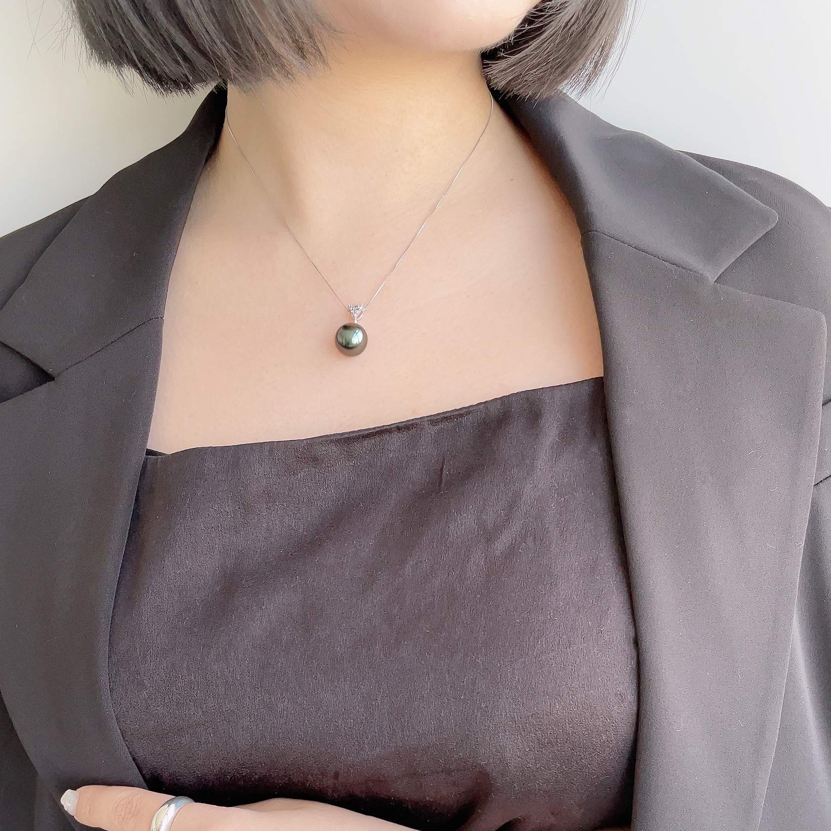 Tahitian+ Tahitian Black Pearl Pendant Top 11mmUP K18WG