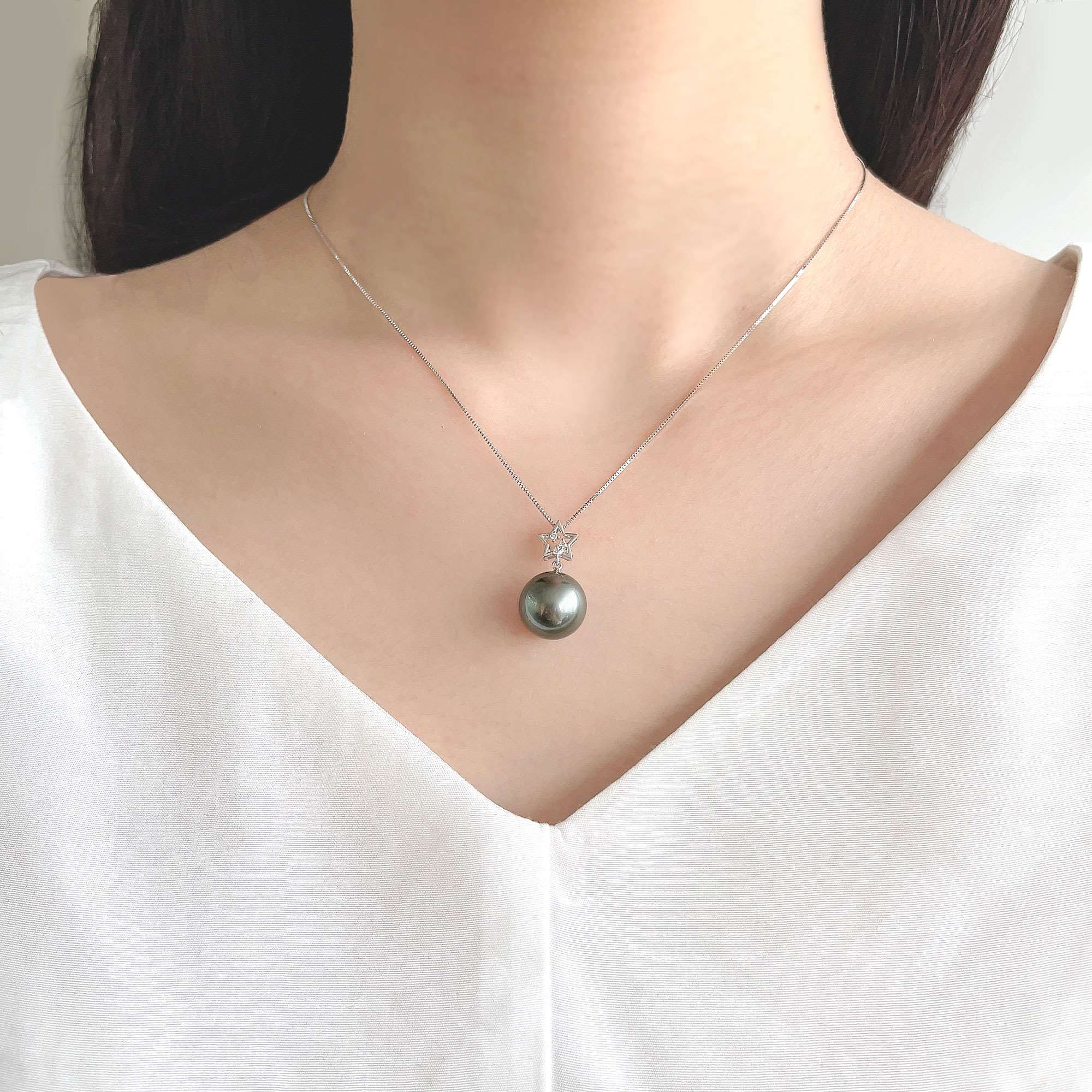Tahitian+ Tahitian Black Pearl Pendant 11mmUP K18WG Star