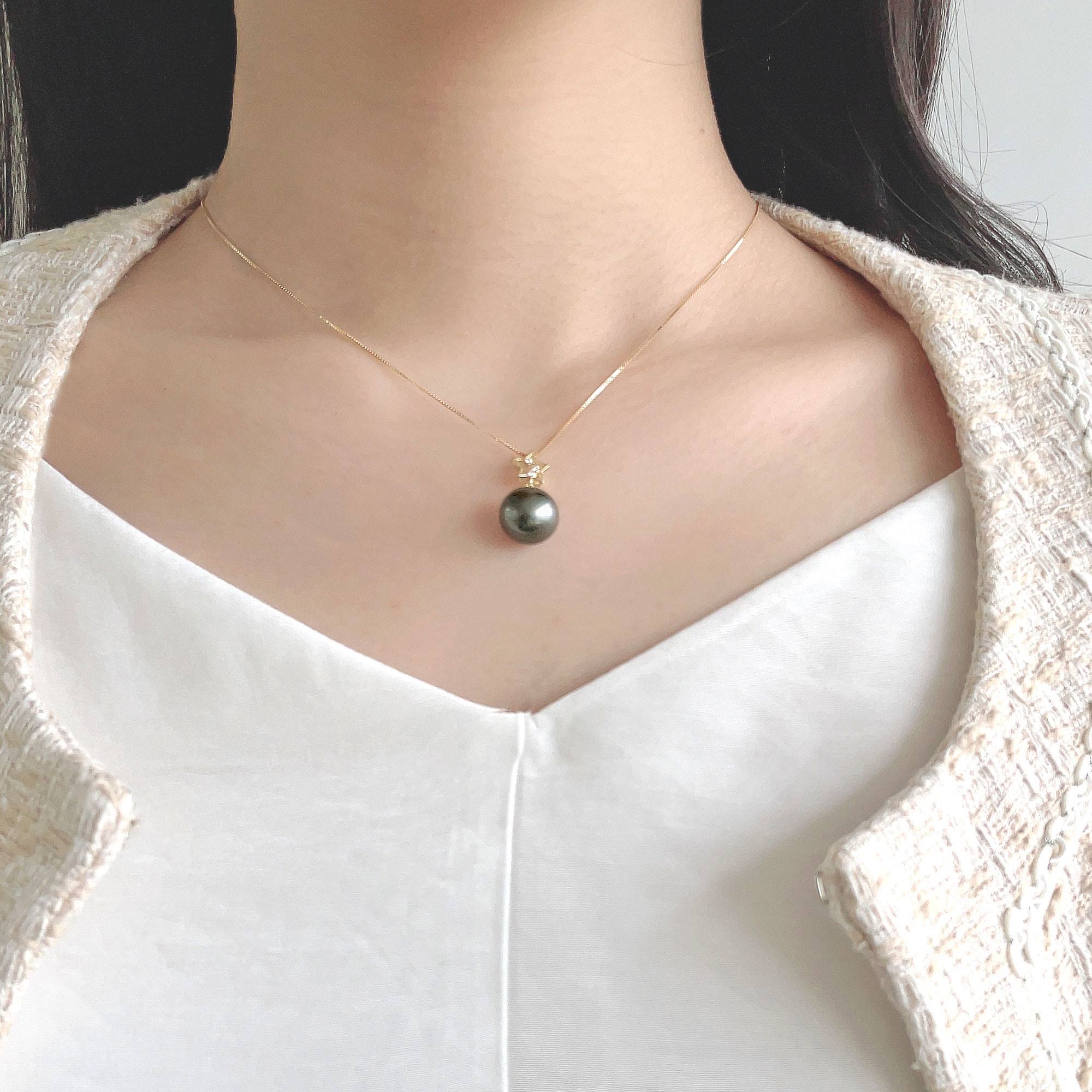 Tahitian+ Tahitian Black Pearl Pendant 11mmUP K18YG Star