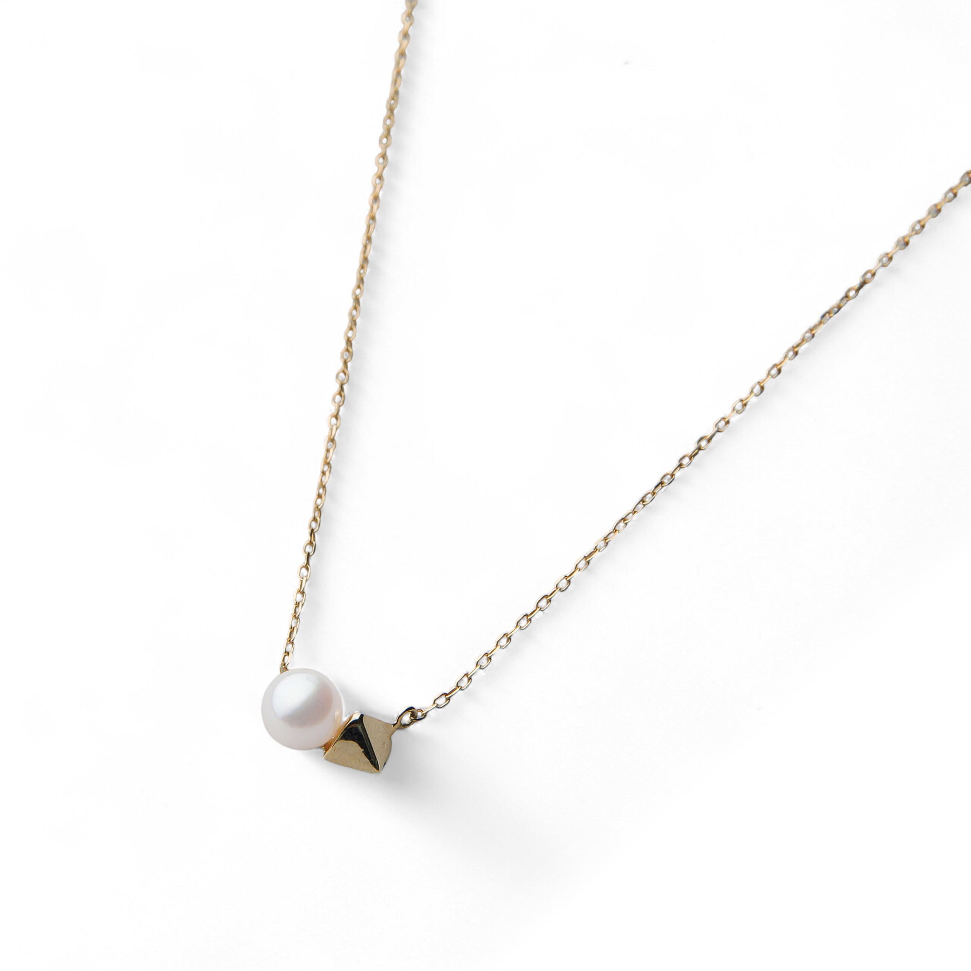 Carina Akoya Pearl Pyramid Pendant 5.5-6.0mm K10 Yellow Gold