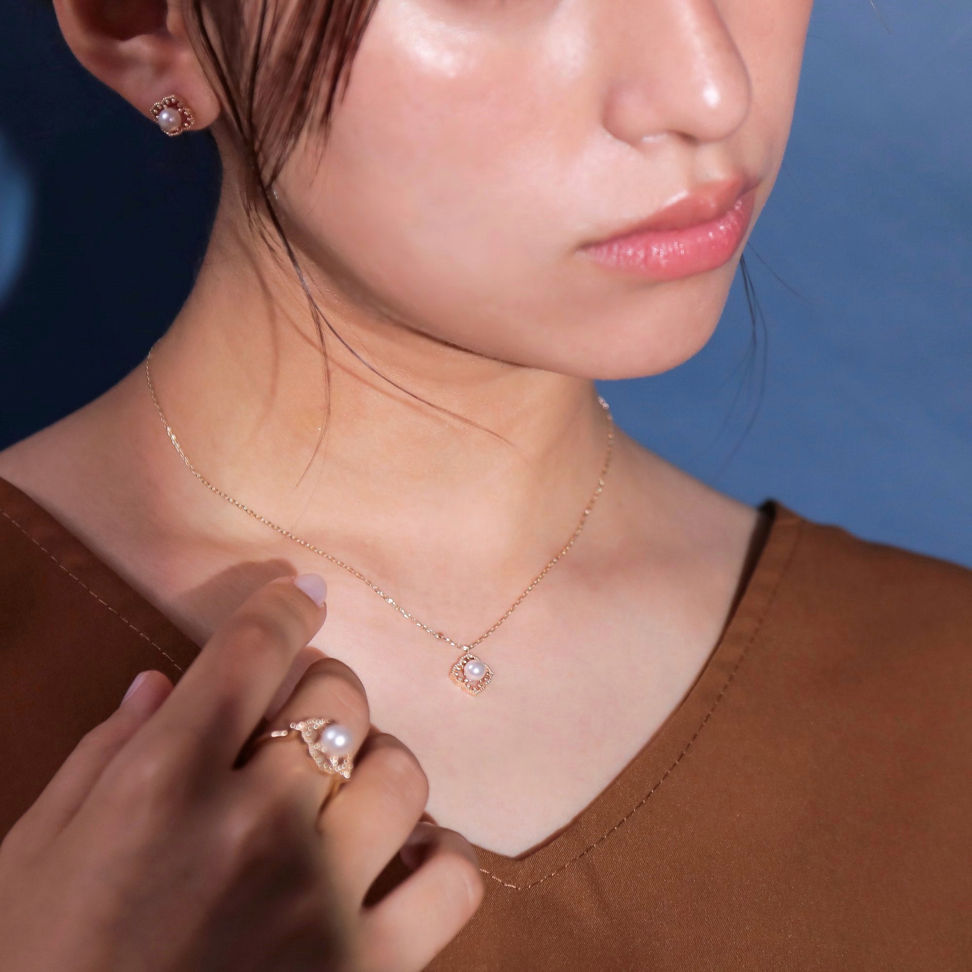 Fleur Eclat Akoya 珍珠花吊坠 5.0–5.5 毫米 K10YG