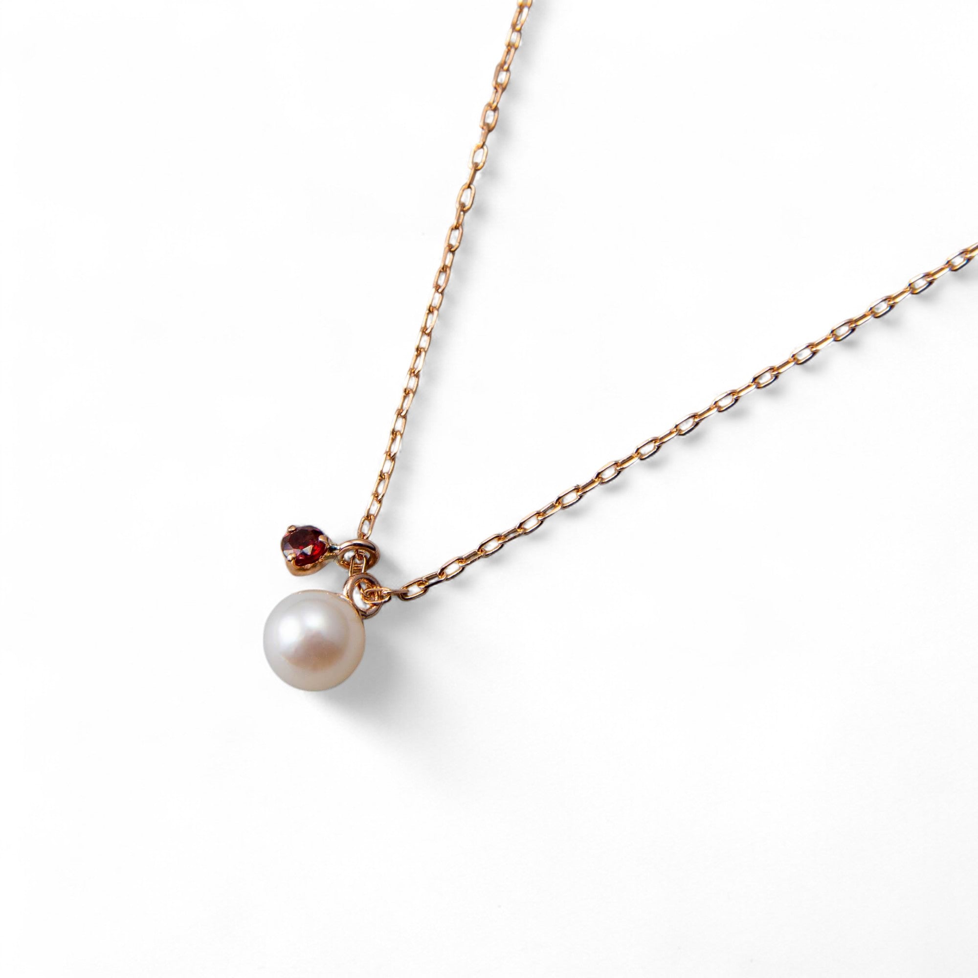 Felice Akoya Pearl Pendant 4.5–5.0mm K18PG with Garnet