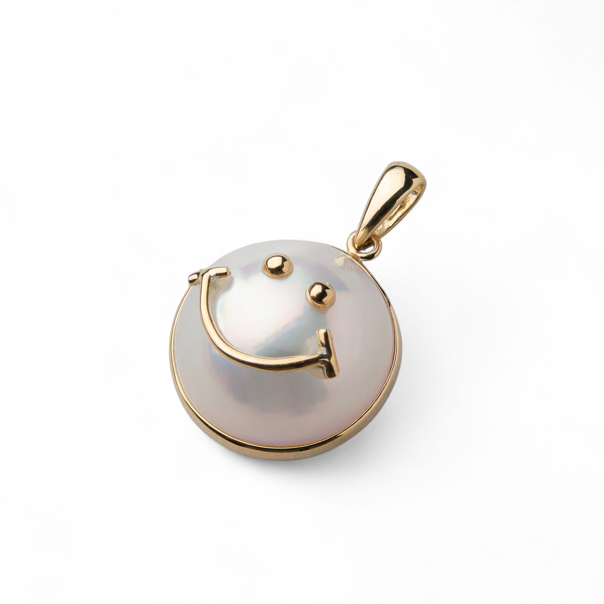 Mabe Pearl Smile Pendant Top 14mmUP K18YG Aurora White