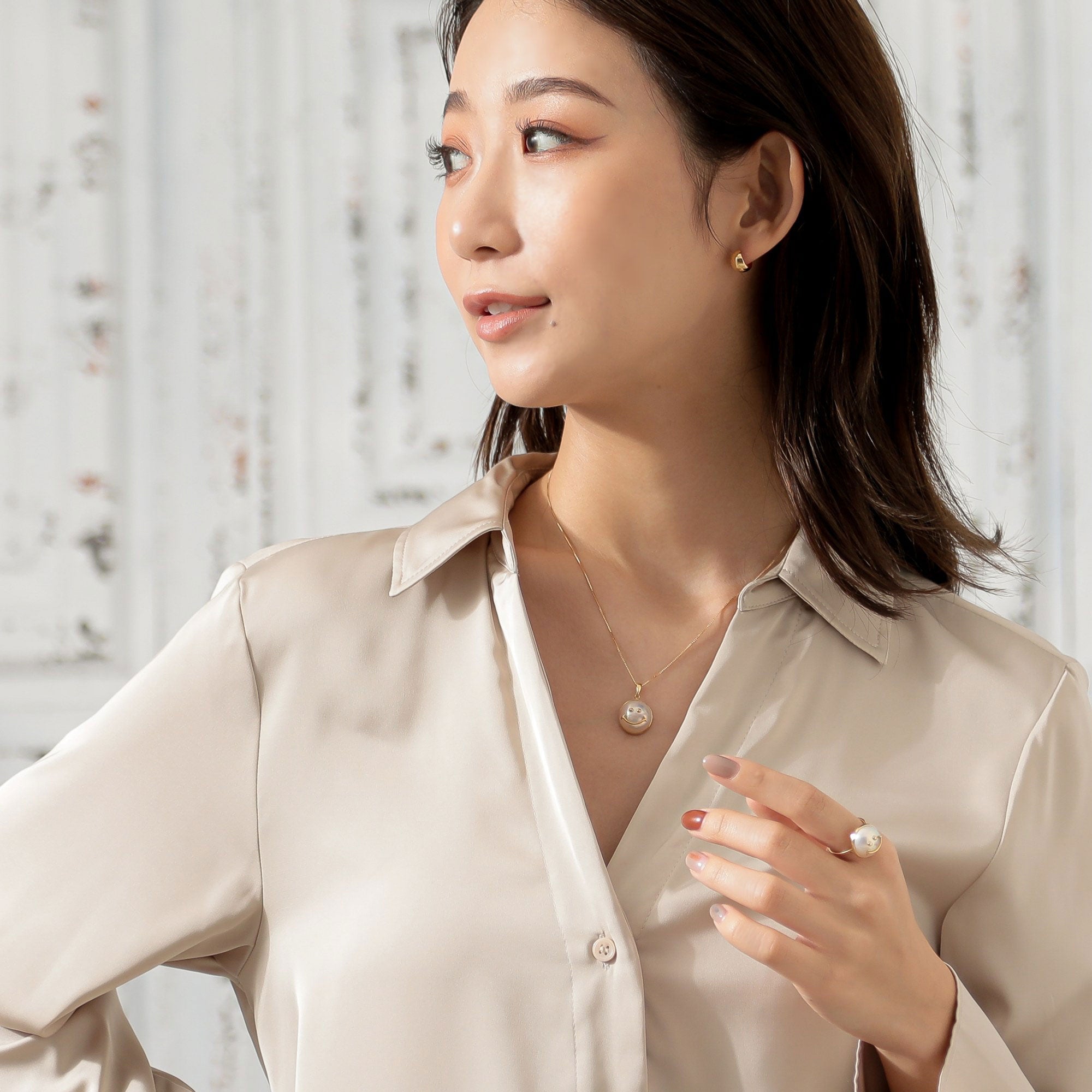 Mabe Pearl Smile Pendant Top 14mmUP K18YG Aurora White
