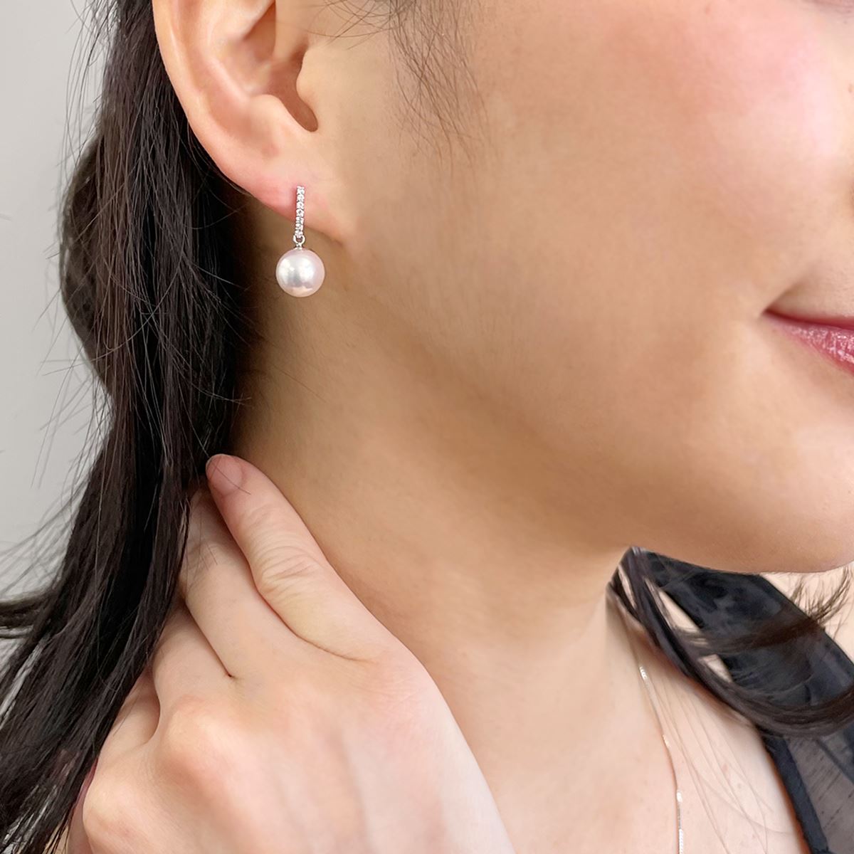 HANADAMA Akoya Pearl Earrings 9.0-9.5mm K18WG -Premium-