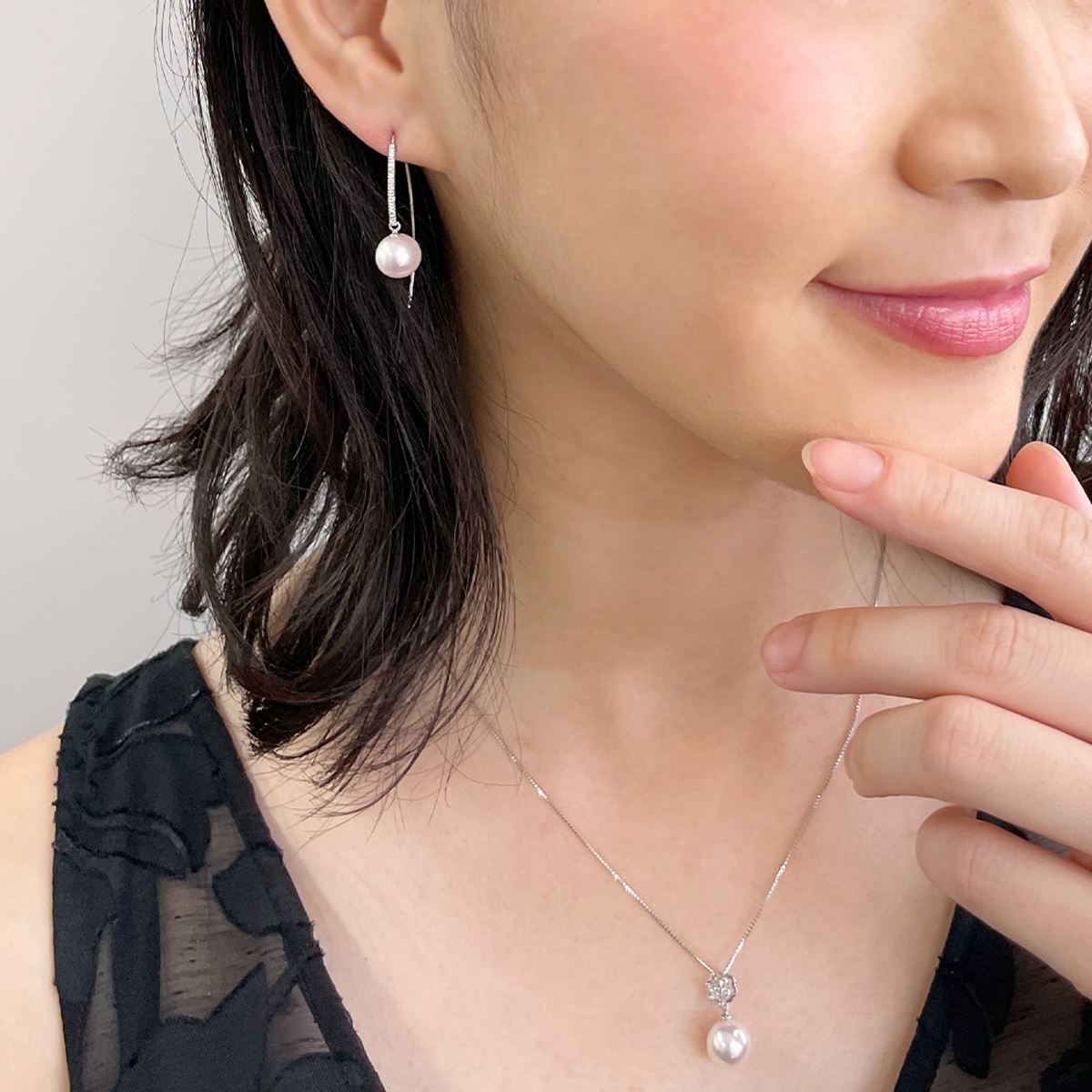 HANADAMA Akoya Pearl Earrings 8.5-9.0mm K18WG -Premium-