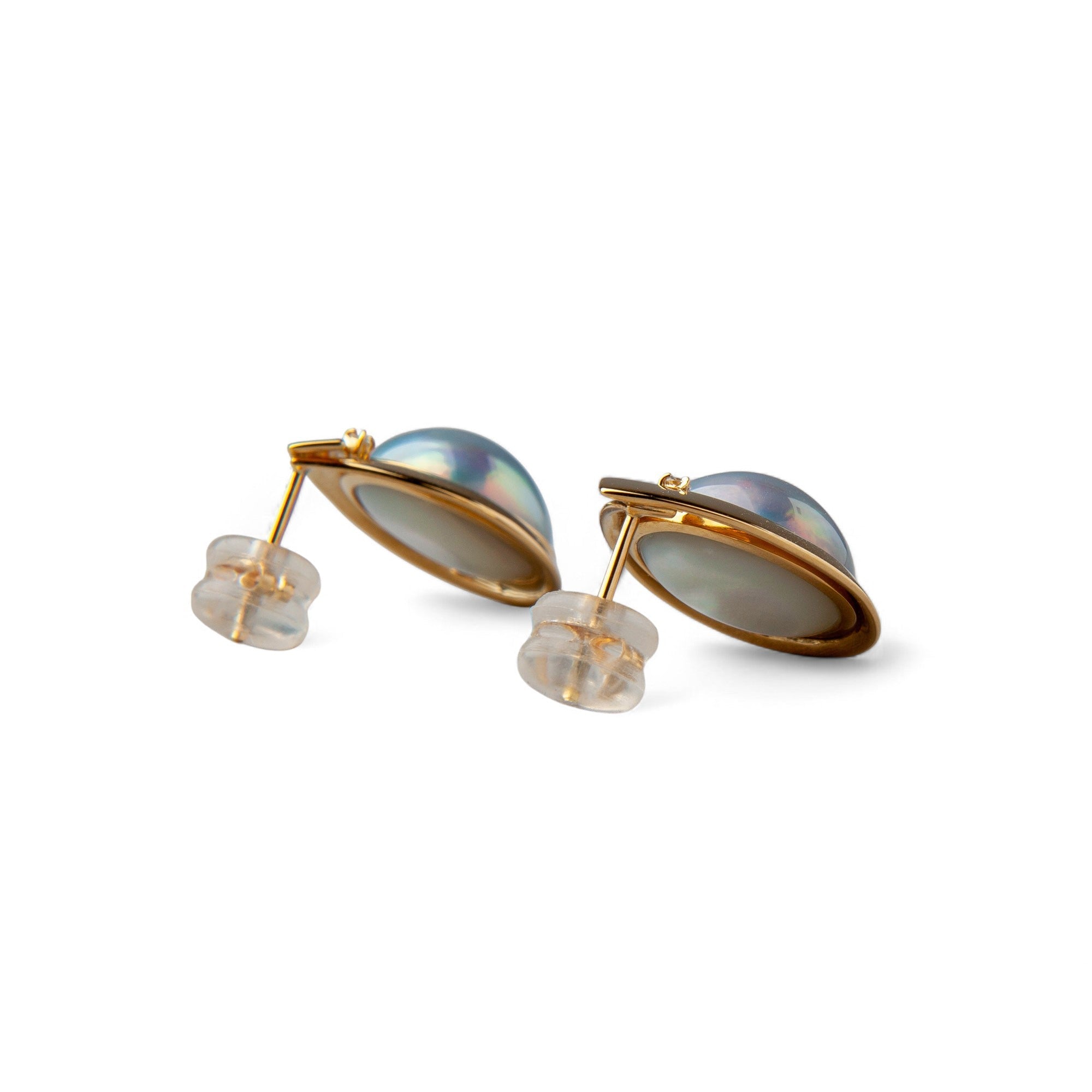 Mabe Pearl Earrings 11mmUP K18YG Aurora Blue