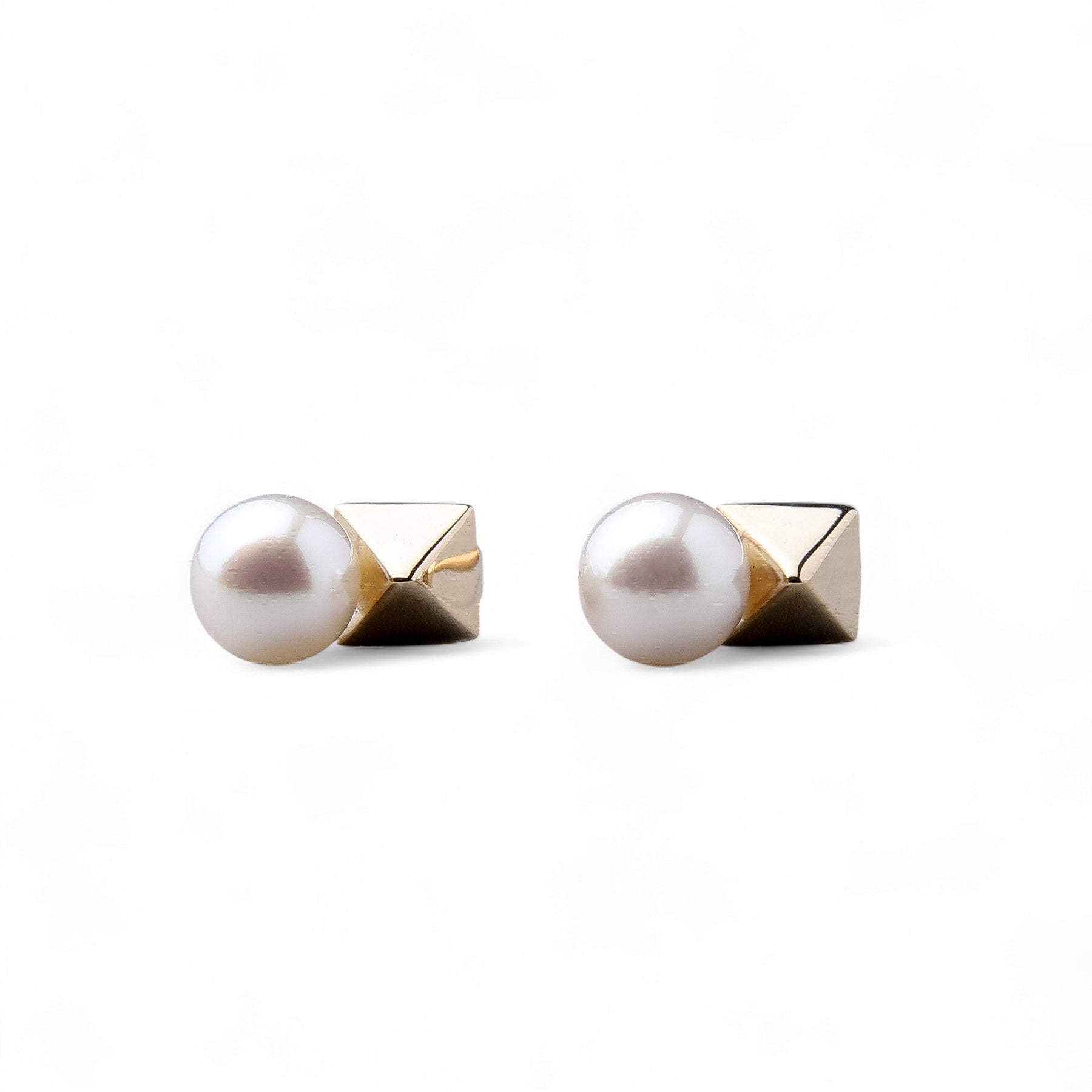 Carina Akoya Pearl Earrings 5.5-6.0mm K10YG