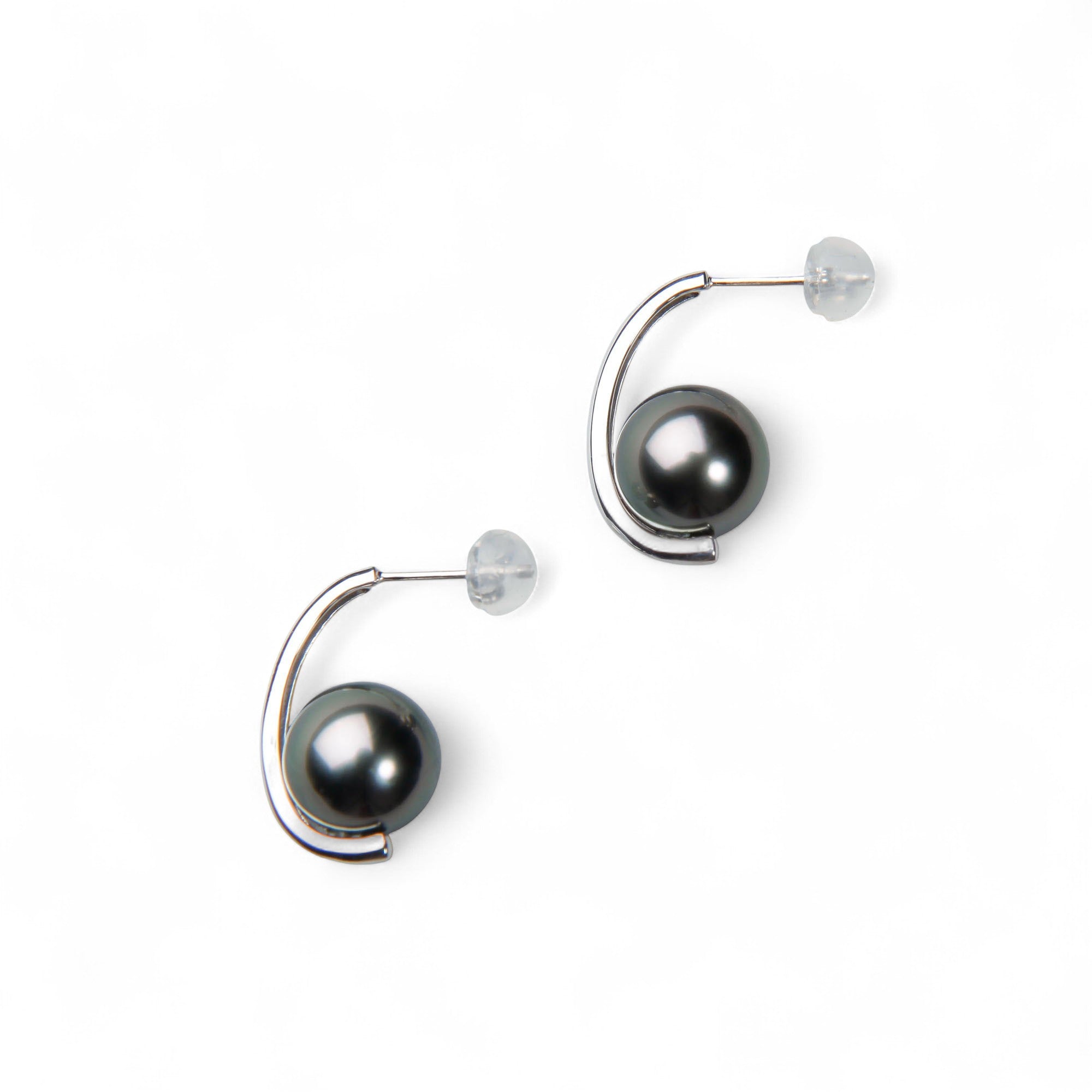 LUXE Tahitian Black Pearl Earrings 9.0–9.5mm K18WG/YG