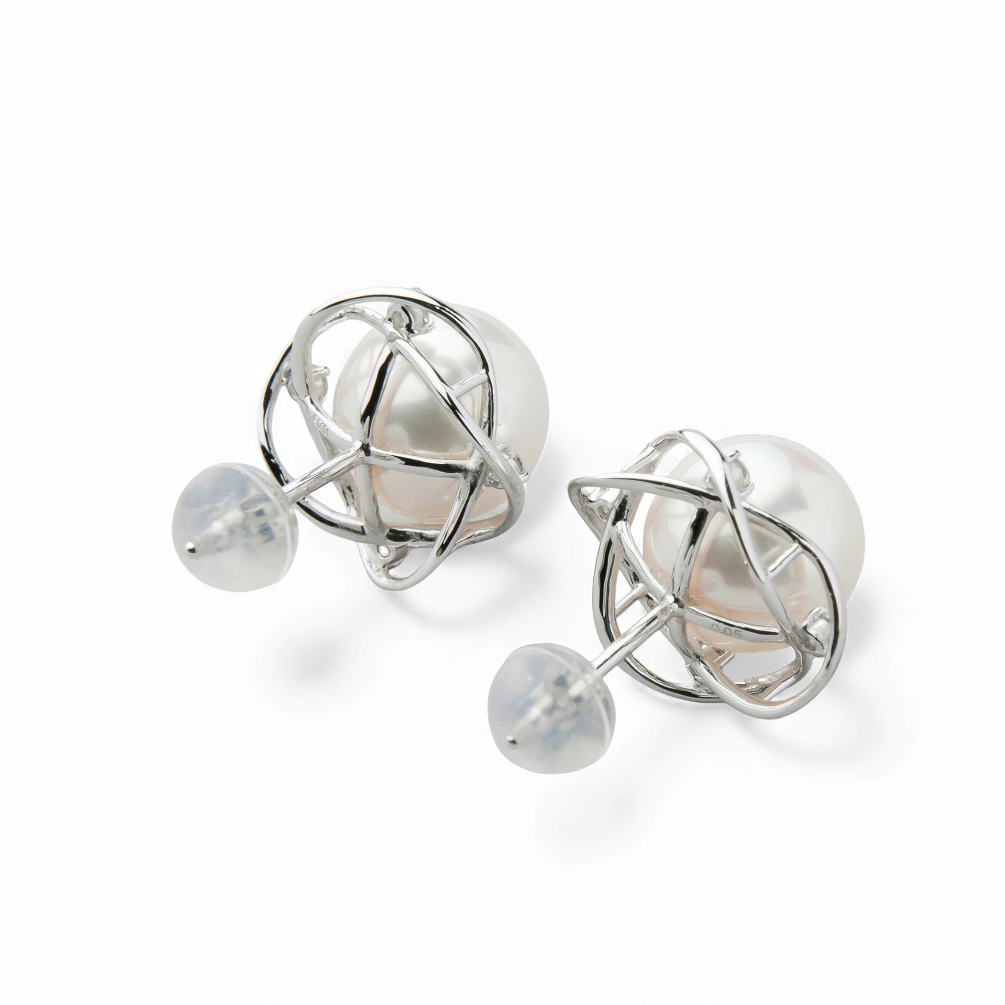 LUXE Akoya Pearl Earrings 8.5–9.0mm PT900/K18YG