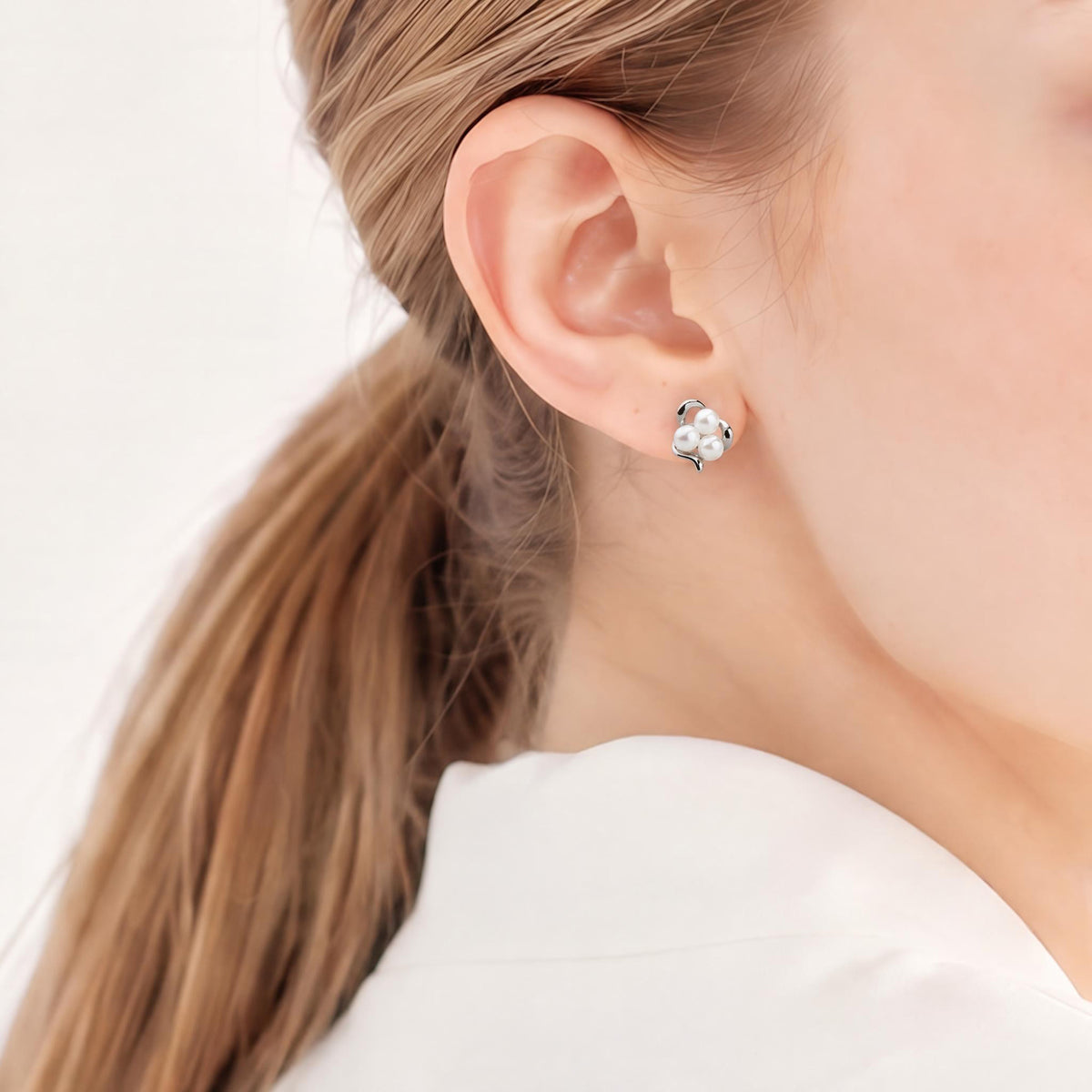 Petit Claire Akoya Pearl Earrings 3.0-3.5mm PT900