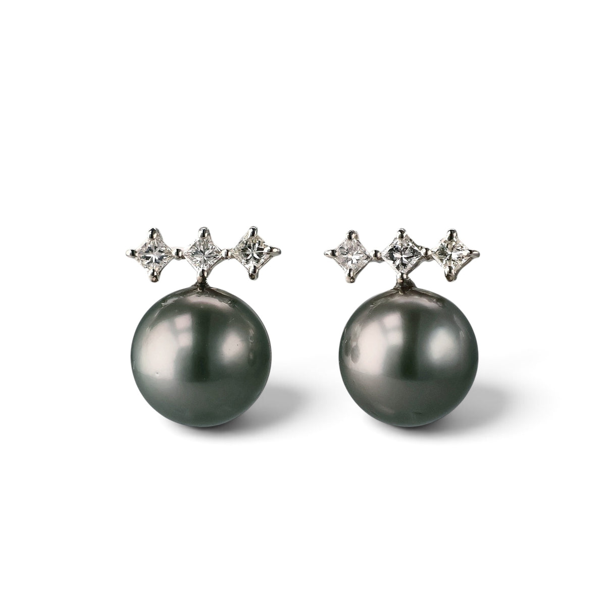 LUXE Tahitian Black Pearl Earrings 9mmUP PT900 3-Stone Diamonds