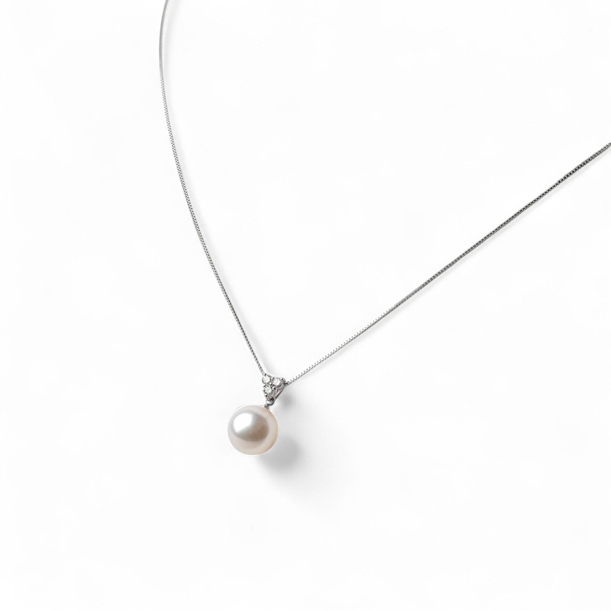 LUXE Akoya Pearl Pendant Top 8.5-9mm PT900/K18YG