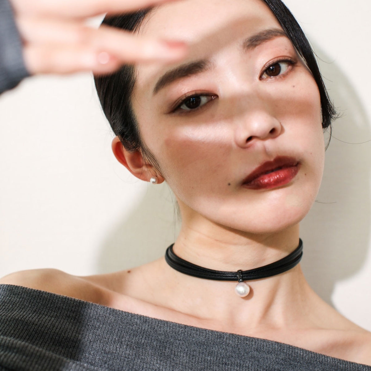 Maya Leather Choker Necklace Freshwater Pearl 12mmUP SV925