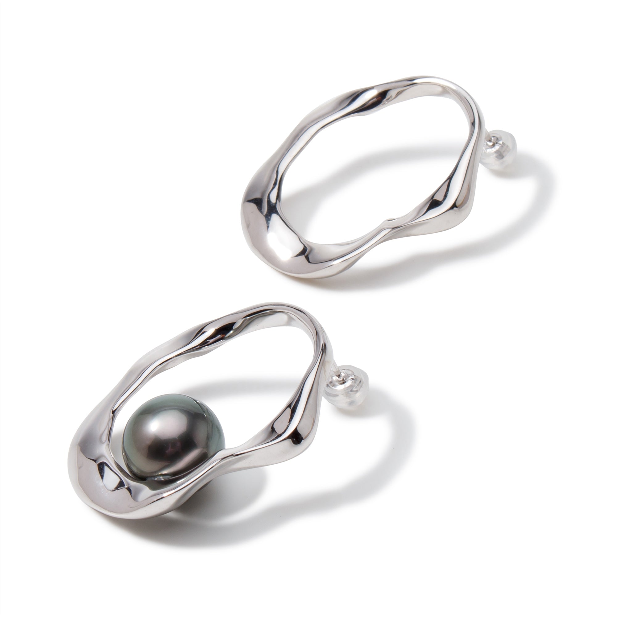 Marissa Earrings Wave/Inside Pair Tahitian Pearl 11mm and above SV925/K18WG