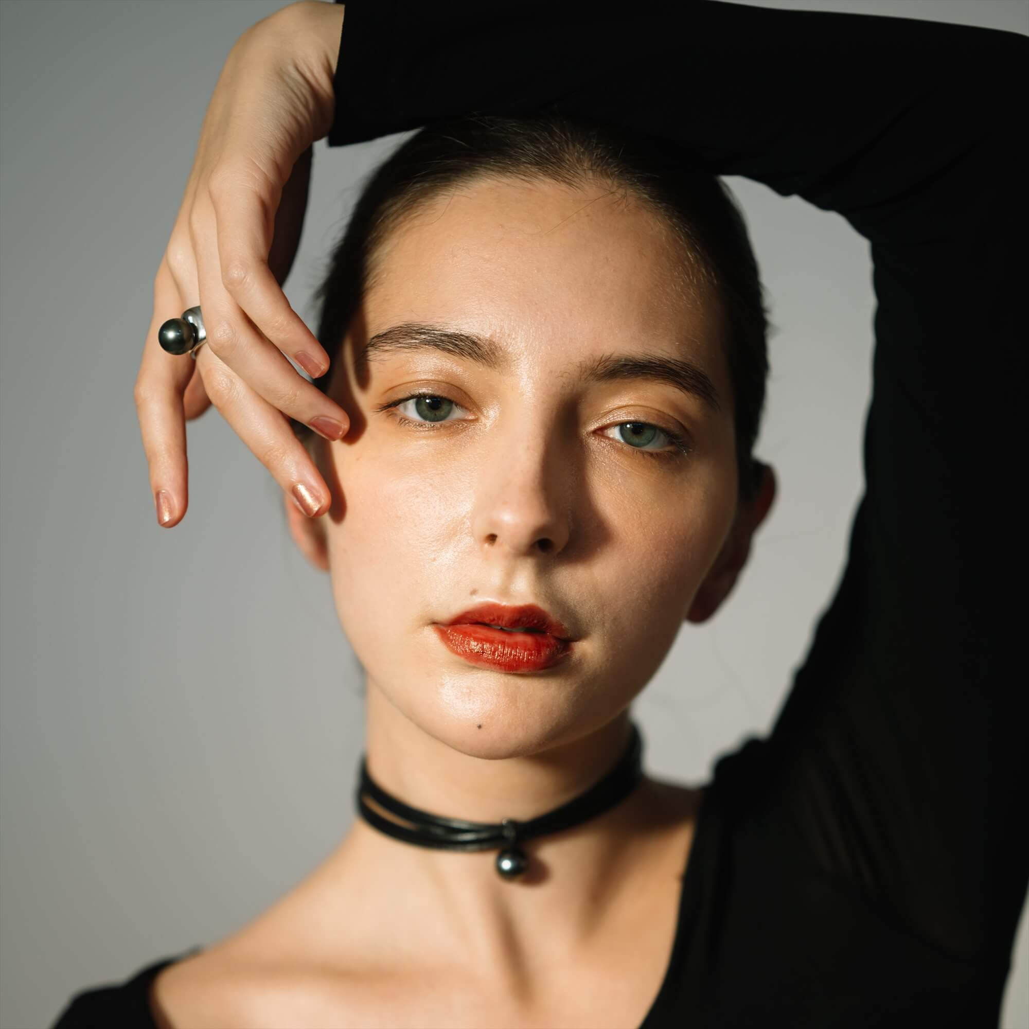 Maya Leather Choker Necklace Tahitian Black Pearl 12mmUP SV925