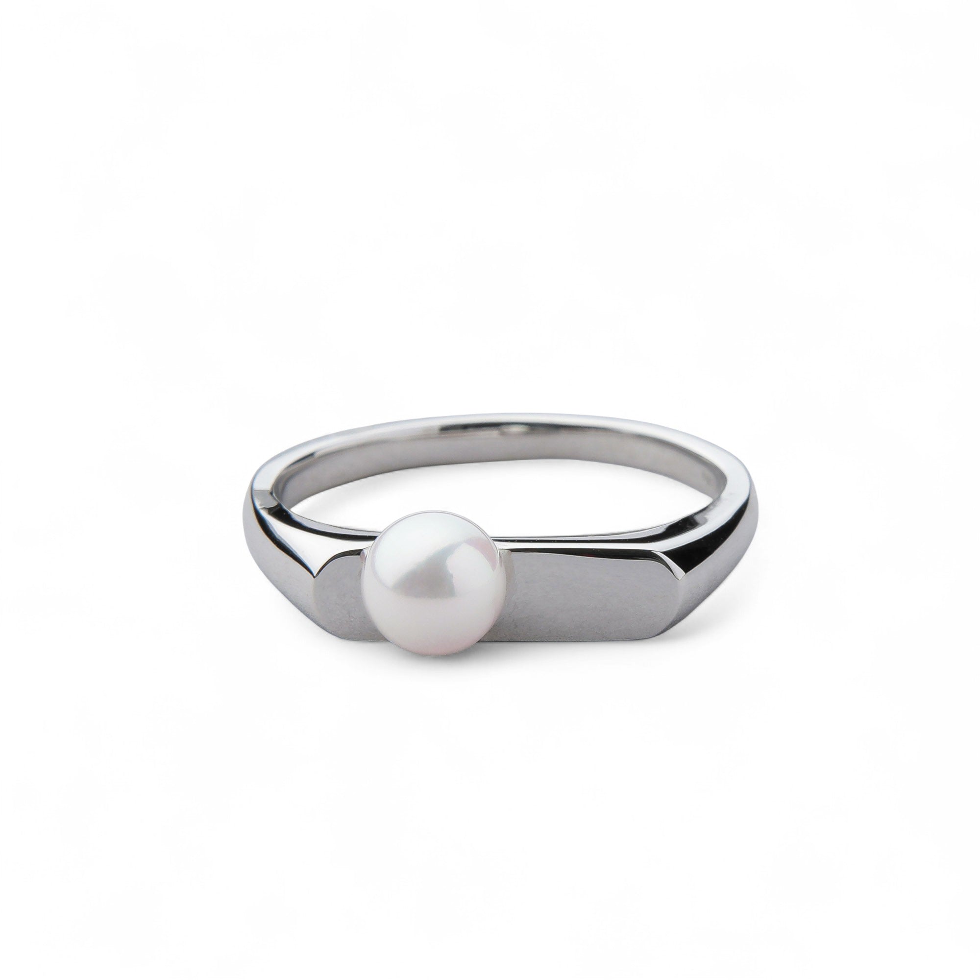 Carina Akoya Pearl Signet Ring 5.5-6.0mm K10 White Gold