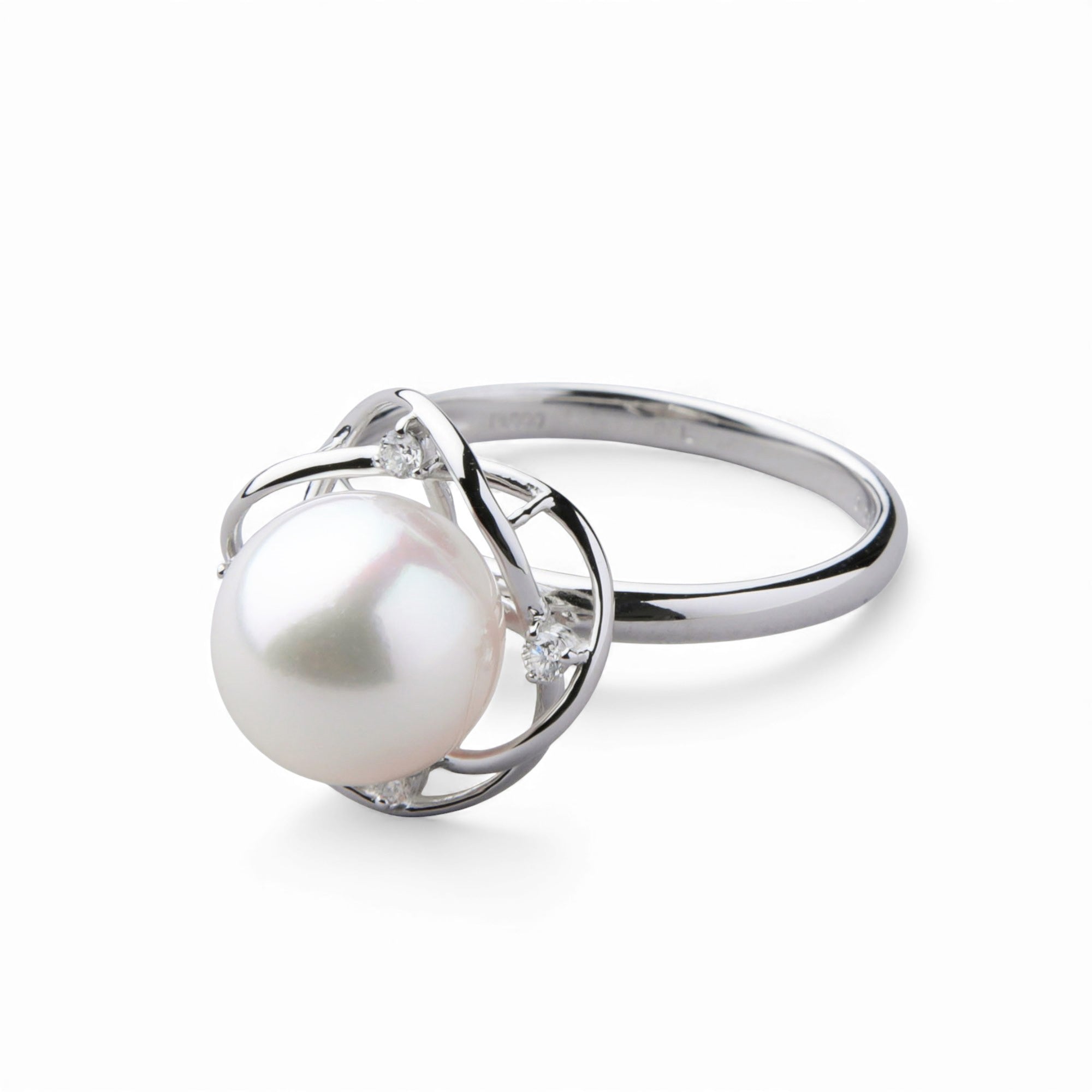 LUXE Akoya珍珠戒指 8.5–9.0毫米 PT900