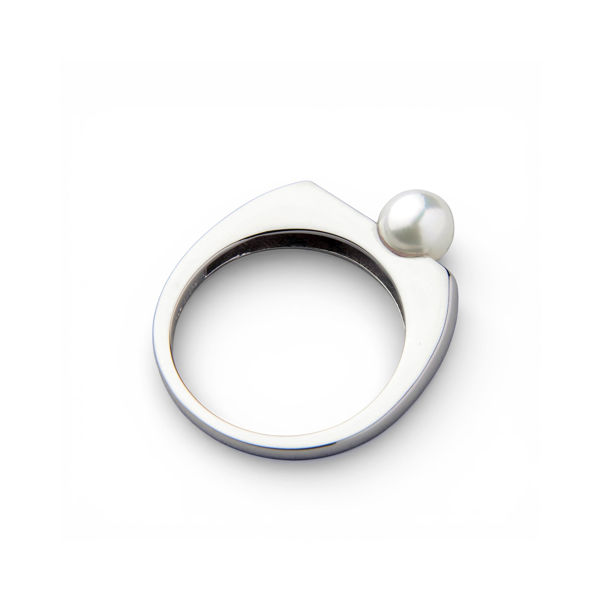 Carina Akoya Pearl Signet Ring 5.5-6.0mm PT900 Diamond