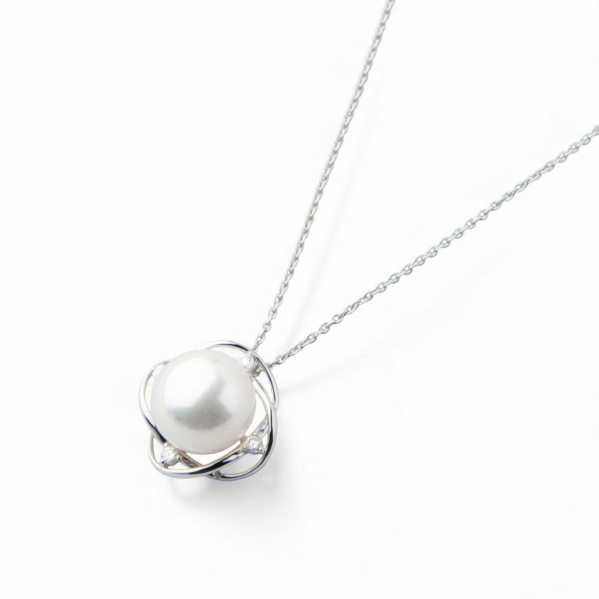 LUXE Akoya珍珠吊坠 8.5–9.0mm PT900/PT850