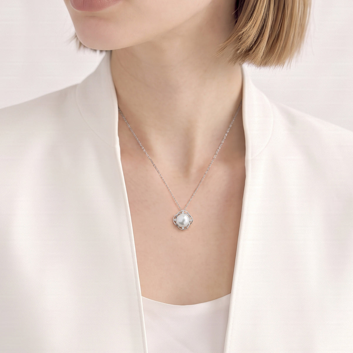 LUXE Akoya Pearl Pendant 8.5–9.0mm PT900/PT850