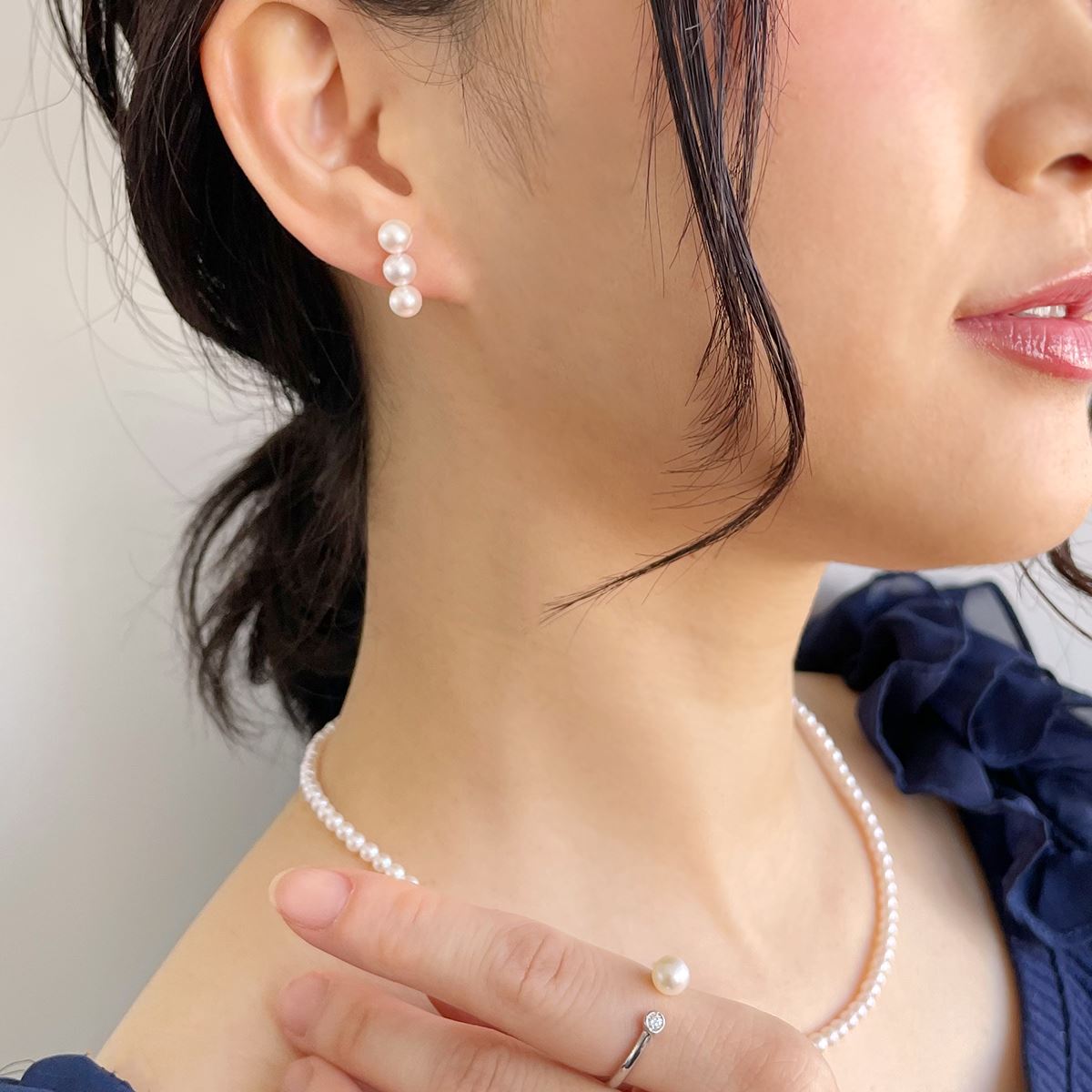 Carina Akoya 珍珠三重耳环 5.0-6.0 毫米 K14WG/K18YG