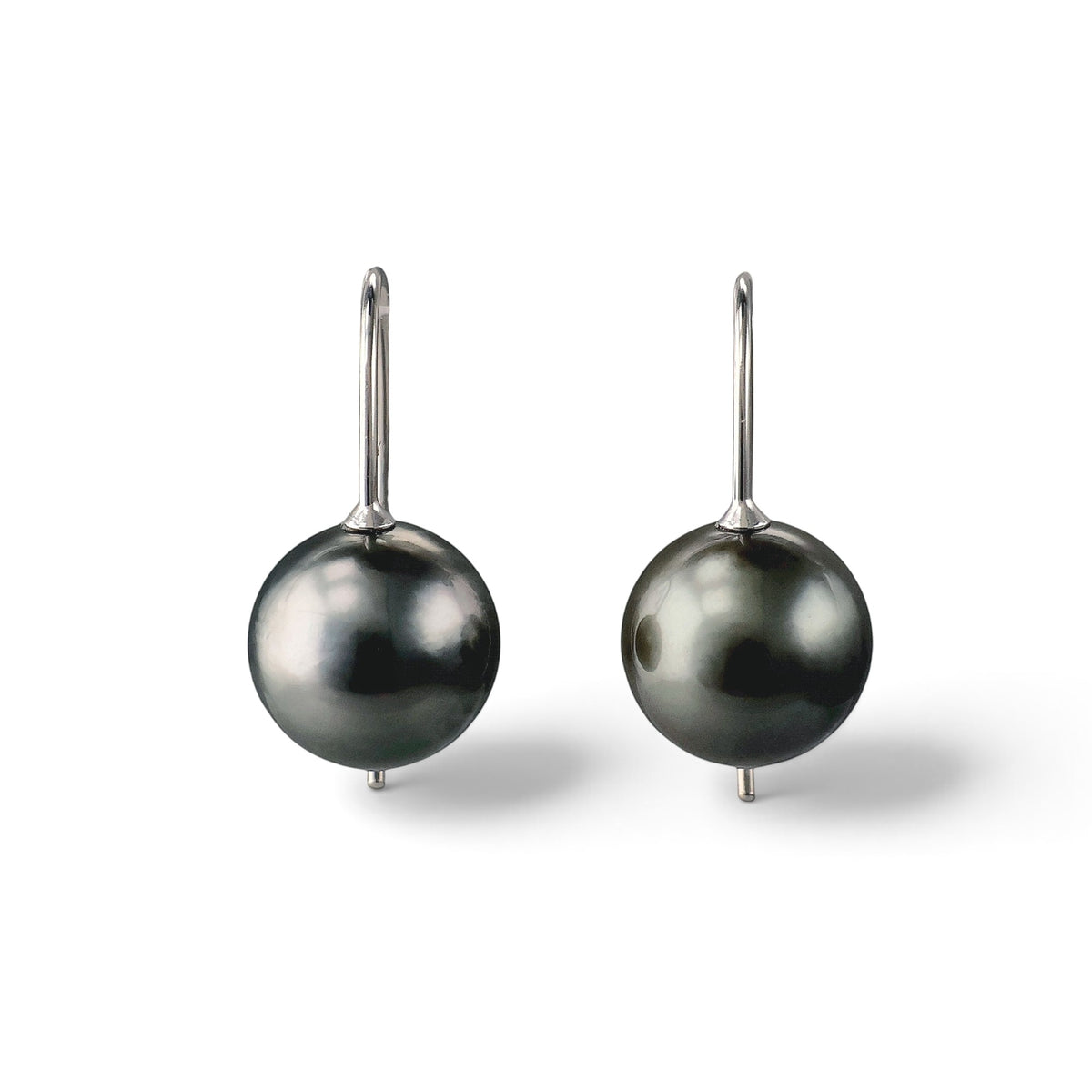 LUXE Tahitian Black Pearl Hook Earrings 9mmUP K14WG/K18YG