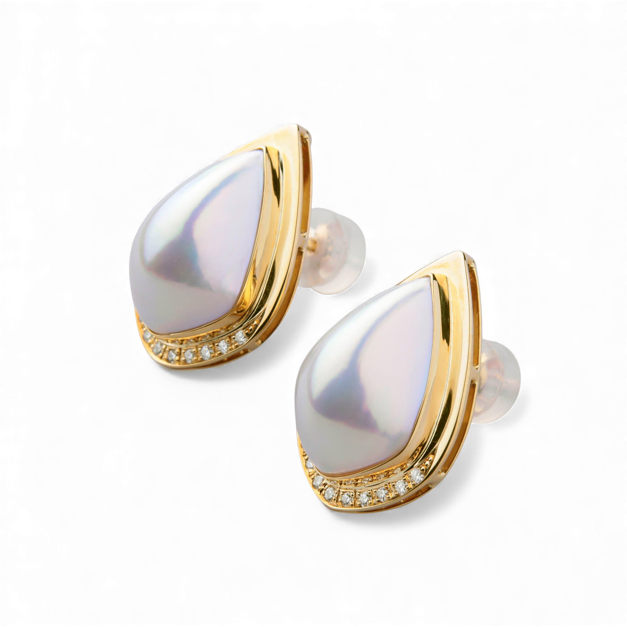 Mabe 珍珠耳環 – 水滴形 11mm+ K18YG 極光白