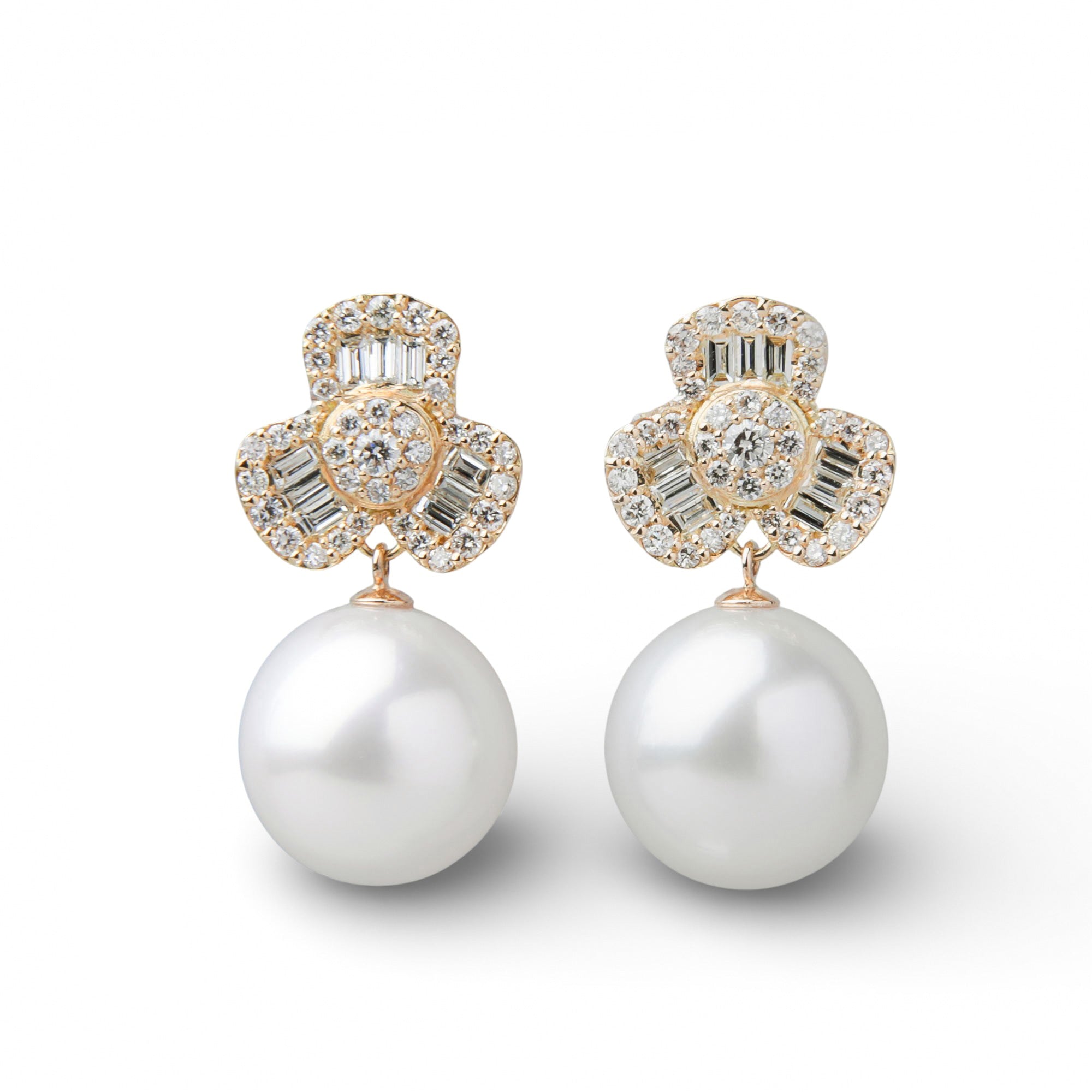 South Sea White Pearl Earrings 10mmUP K18YG with Aurora Phoenix Certification