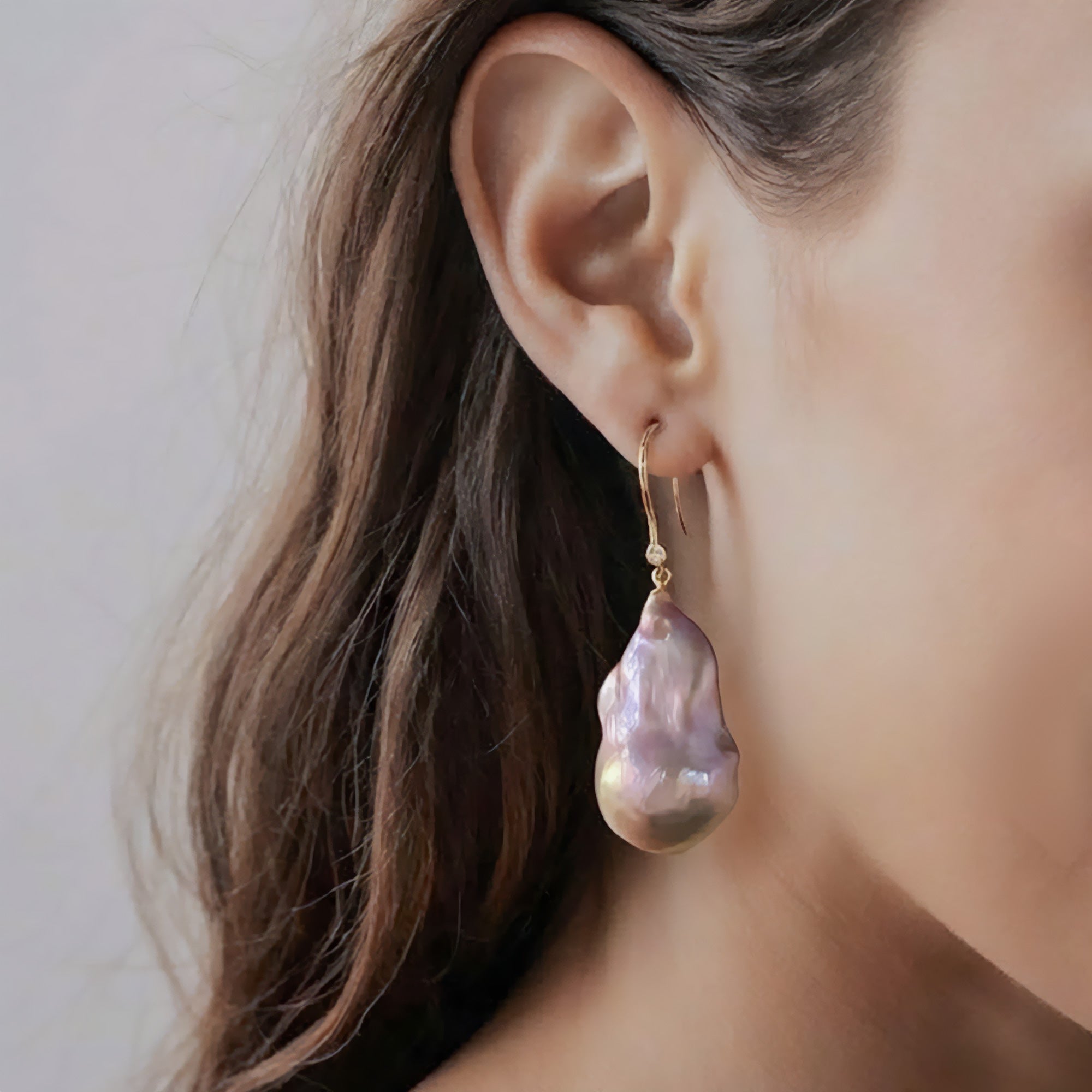 ユリカアクツ　baroque pearl Unique+ Freshwater Baroque Pearl Hook Earrings 12mmUP K18YG Oyster