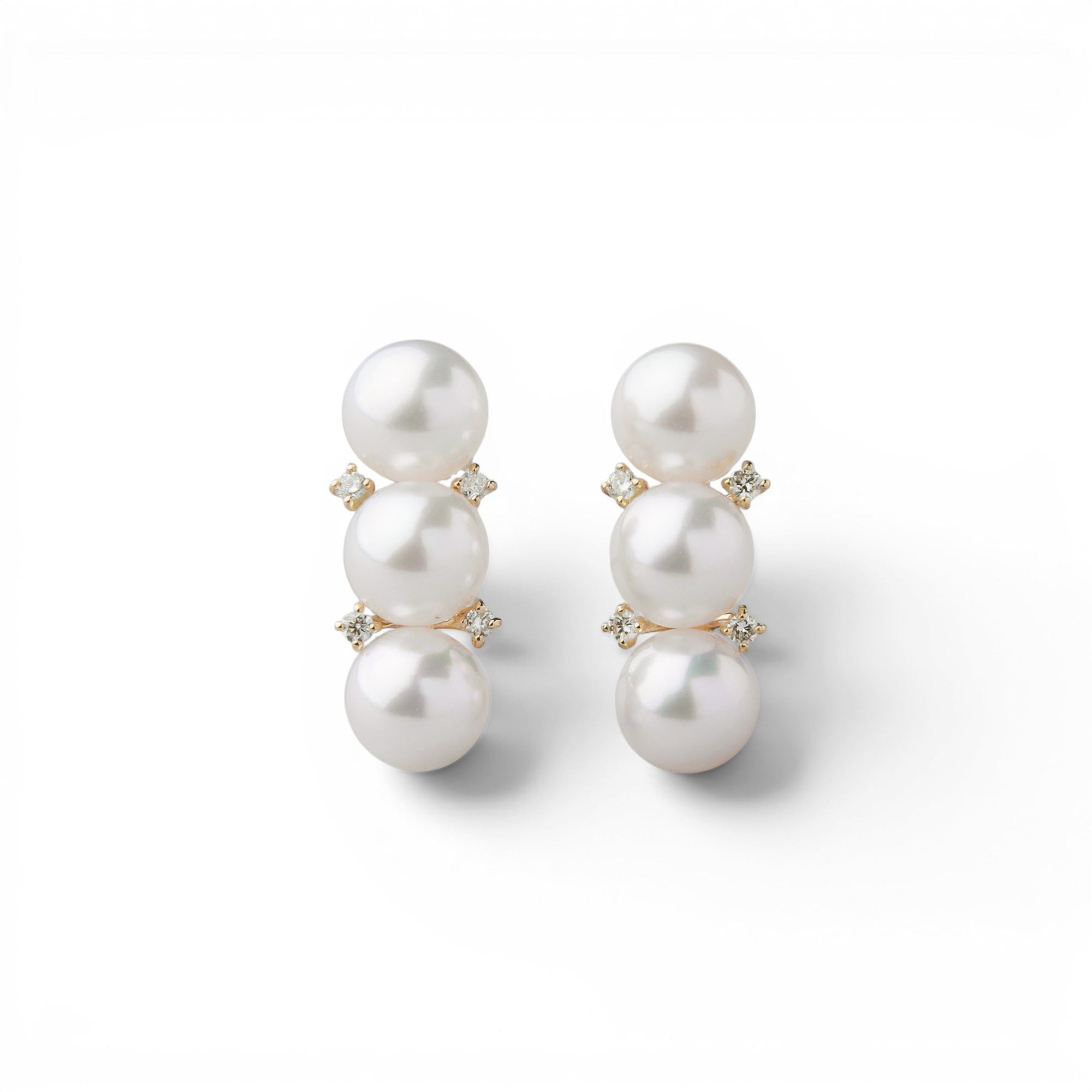 Carina Akoya Pearl 3-Pearl Earrings 5.5-6.0mm K18YG