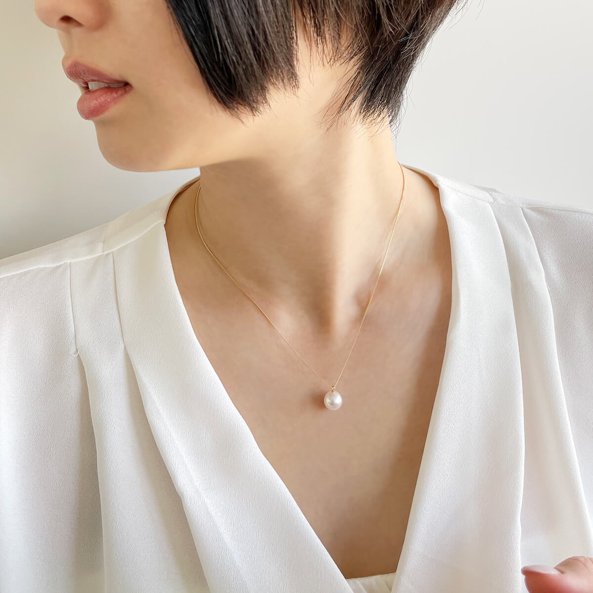 Akoya 珍珠单颗吊坠 8.0–8.5 毫米 K18WG/K18YG